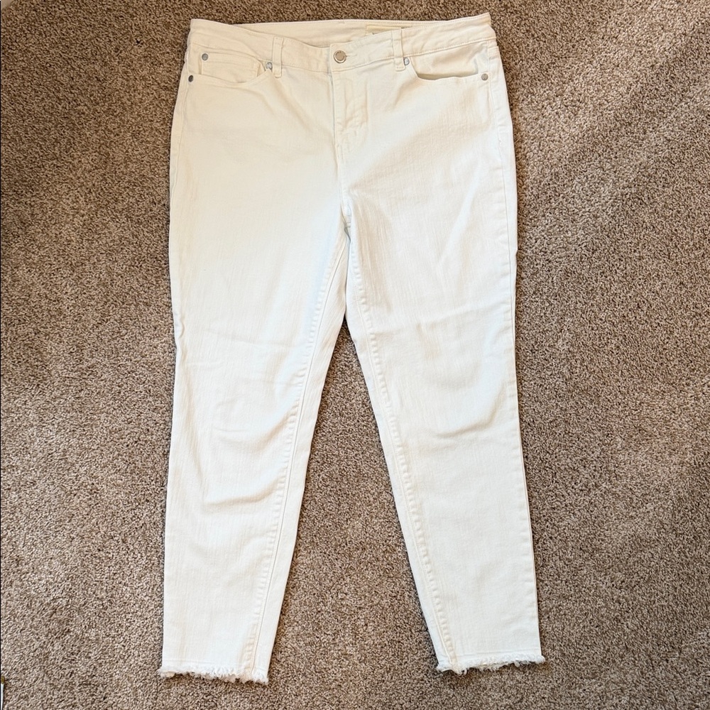 Vince Camuto White Ankle Jeans size 14